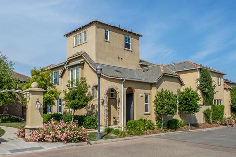 3842 Loyola Ln, Clovis, CA 93619 photo 1