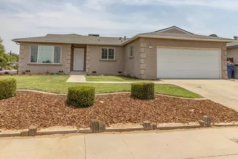 2519 Ezie Ave, Clovis, CA 93611 photo 1