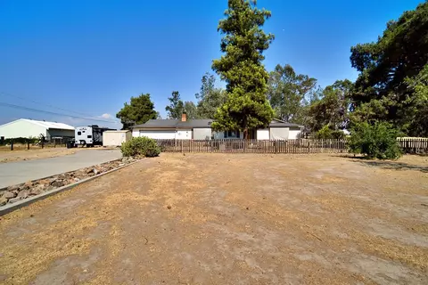 17113 Monreal Rd, Madera, CA 93636 photo 1