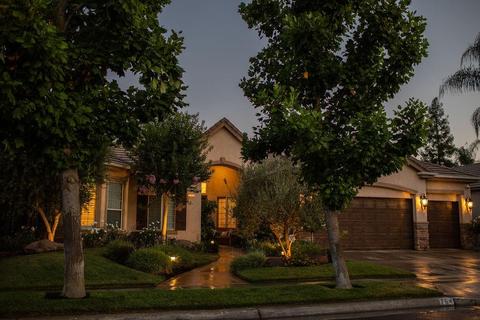 764 W Richmond Ave, Clovis, CA 93619 photo 1