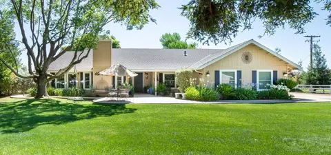 4504 N Kittyhawk Ave, Sanger, CA 93657 photo 1