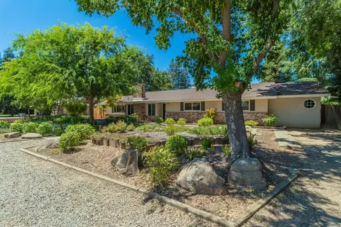 10664 Mountain View Dr, Madera, CA 93636 photo 1