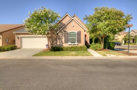 1703 N Connery Ln, Clovis, CA 93619 photo 1