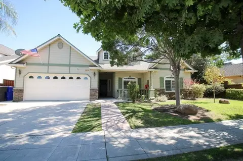 271 E Olson Ave, Reedley, CA 93654 photo 1