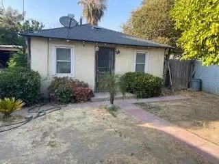 3719 E Pitt Ave, Fresno, CA 93725 photo 1