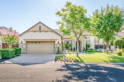 4684 N Emerald Peak Dr, Clovis, CA 93619 photo 1
