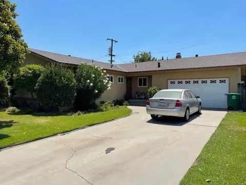 15431 W C St, Kerman, CA 93630 photo 1