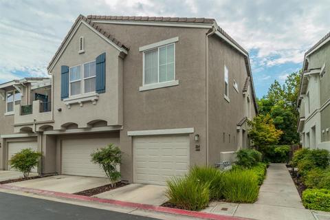 366 N Greco Ln, Clovis, CA 93611 photo 1