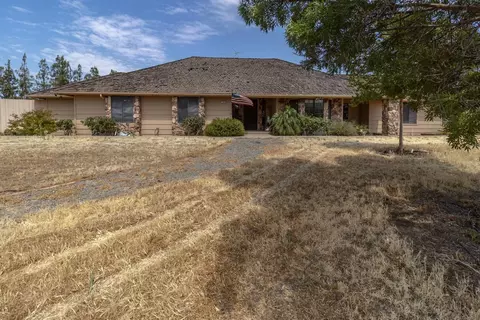 5906 E Appaloosa Ave, Clovis, CA 93619 photo 1