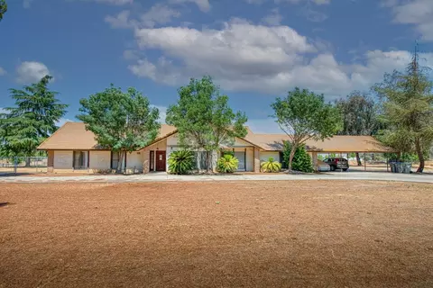 5402 Horseshoe Bend Ave, Clovis, CA 93619 photo 1