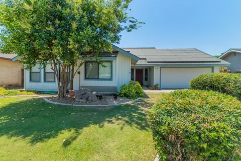 70 Phillip Ave, Clovis, CA 93612 photo 1