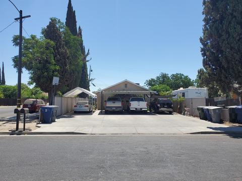 830 Cross St, Madera, CA 93638 photo 1