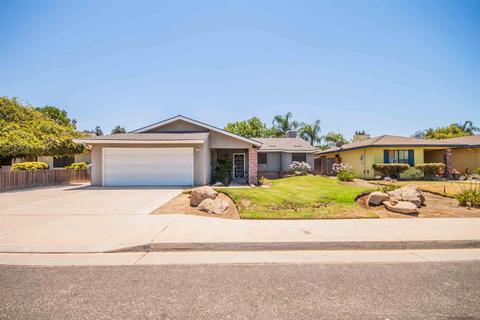 1344 Robinson Ave, Clovis, CA 93612 photo 1