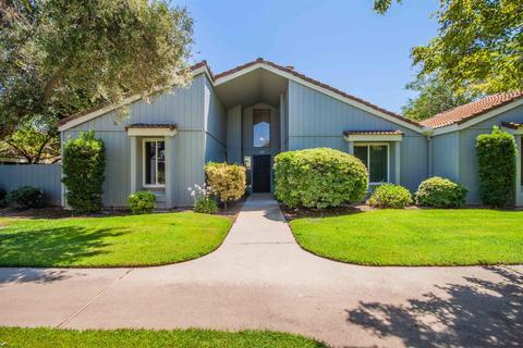 1850 Cougar Ln, Clovis, CA 93611 photo 1