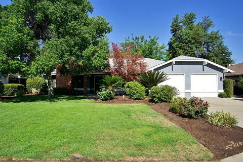 1724 Armstrong Ave, Clovis, CA 93611 photo 1