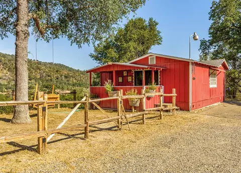 41563 River Falls Rd, Oakhurst, CA 93644 photo 1