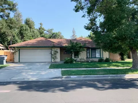 2382 Robinwood Ave, Clovis, CA 93611 photo 1