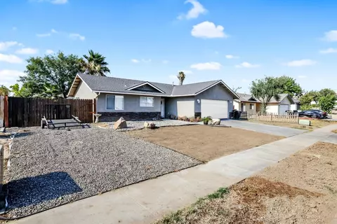 1318 Stinson Dr, Lemoore, CA 93245 photo 1