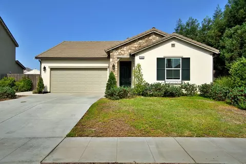 3404 Carson Ave, Clovis, CA 93611 photo 1