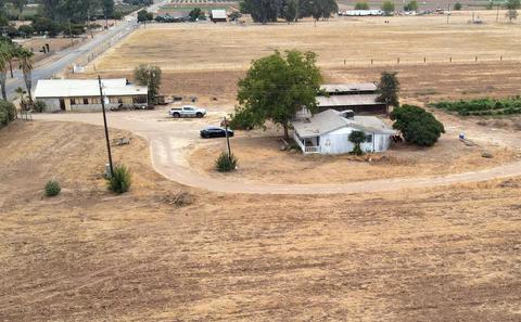 12431 E Shields Ave, Sanger, CA 93657 photo 1