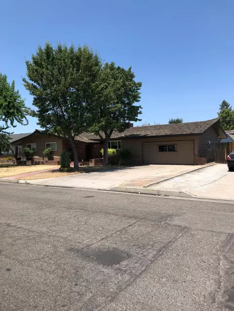 1501 Roberts, Madera, CA 93637 photo 1