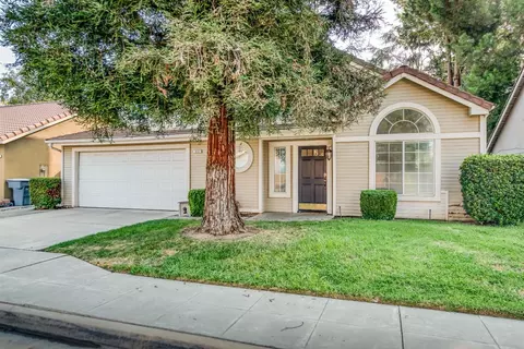 981 N Homsy Ave, Clovis, CA 93611 photo 1