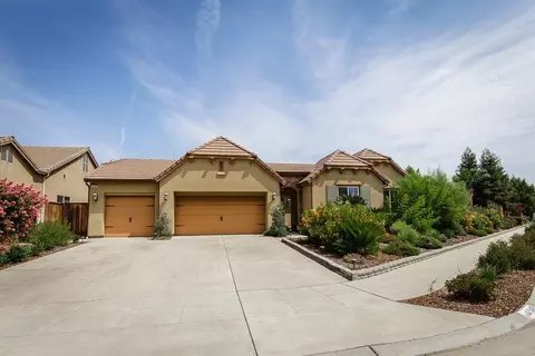 4145 Everglade Ave, Clovis, CA 93619 photo 1
