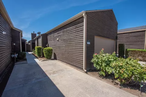334 Sylmar Ave, Clovis, CA 93612 photo 1