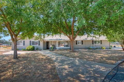 5755 Bodie Cir, Clovis, CA 93619 photo 1