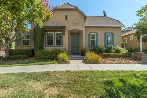 1735 N Leonard Ave, Clovis, CA 93619 photo 1