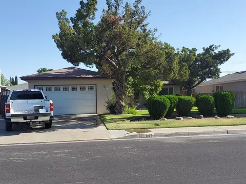 647 W Beverly Dr, Clovis, CA 93612 photo 1