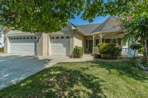 181 W Serena Ave, Clovis, CA 93619 photo 1
