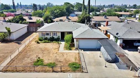 204 Renee Way, Madera, CA 93638 photo 1