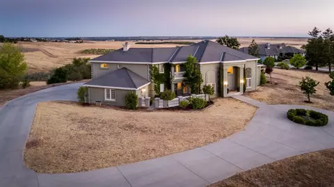 14374 Killarney Dr, Madera, CA 93636 photo 1