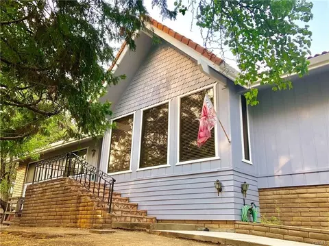 42395 Maples Ln, Oakhurst, CA 93644 photo 1
