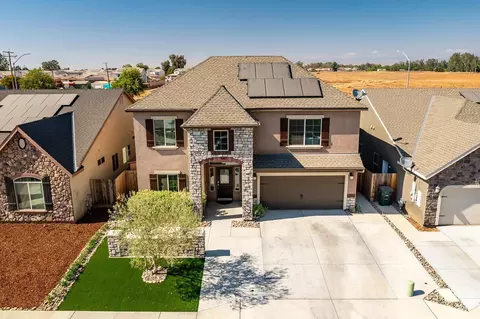 4049 Sierra Madre Ave, Clovis, CA 93619 photo 1