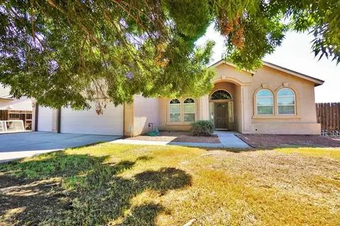 872 Apple Ave, Lemoore, CA 93245 photo 1