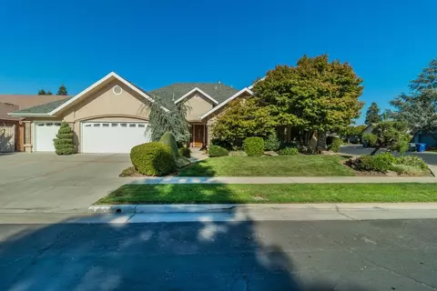 941 N Dewitt Ave, Clovis, CA 93611 photo 1