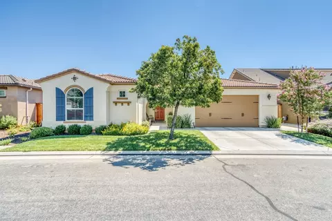 1639 N Piccadilly Ln, Clovis, CA 93619 photo 1