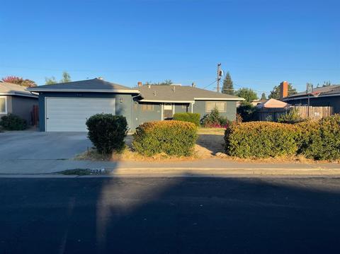 1324 Peach Ave, Clovis, CA 93612 photo 1