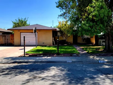 2161 Moir Dr, Sanger, CA 93657 photo 1