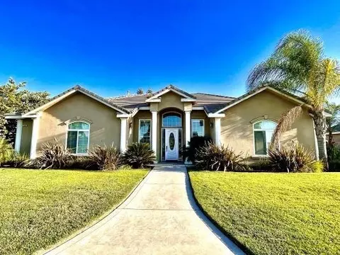 15865 W Kearney Blvd, Kerman, CA 93630 photo 1