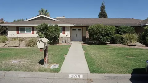 209 Sassafras Dr, Madera, CA 93637 photo 1