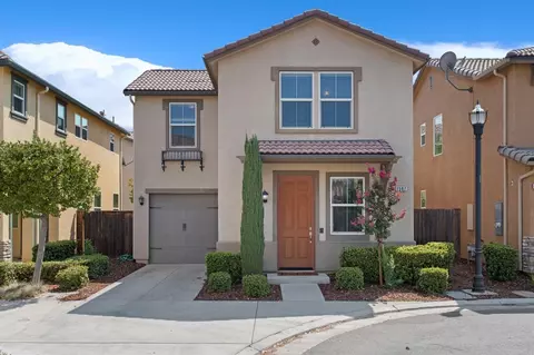 1587 N Strada Way, Clovis, CA 93619 photo 1