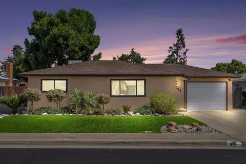881 W Alamos Ave, Clovis, CA 93612 photo 1