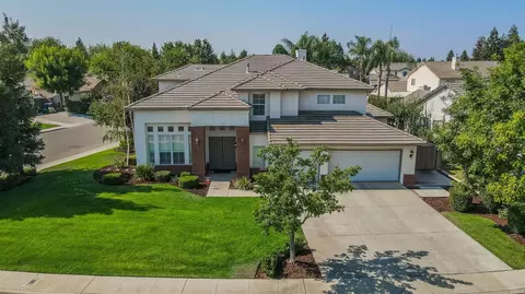 693 E Muir Ave, Reedley, CA 93654 photo 1