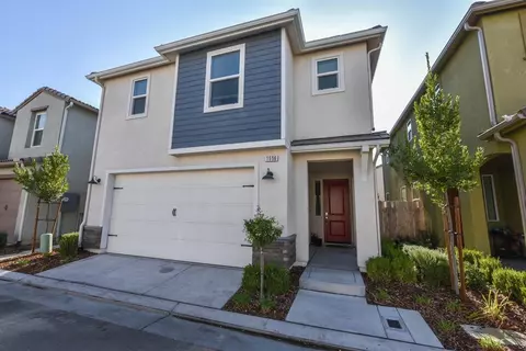 1556 Bright Pl, Clovis, CA 93619 photo 1