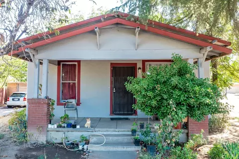327 S K, Madera, CA 93637 photo 1