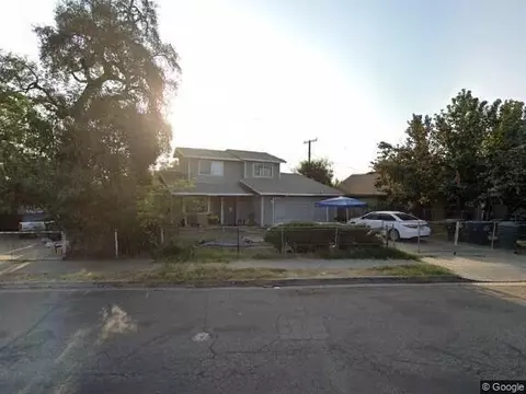 219 NE First, Visalia, CA 93291 photo 1