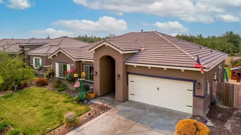 16093 W Ashli Ave, Kerman, CA 93630 photo 1
